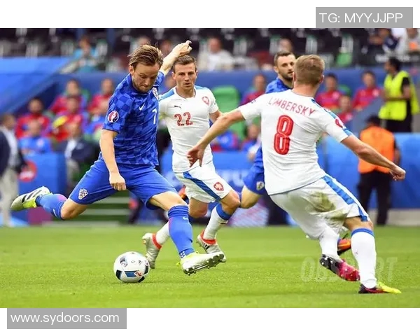 2016年捷克与俄罗斯足球对决回顾与精彩瞬间分析 2016年捷克与俄罗斯足球对决回顾与精彩瞬间分析