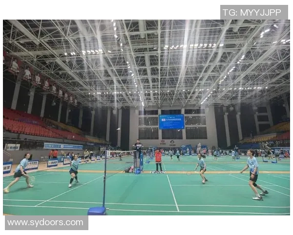 赛后分析:上海羽毛球队与北京羽毛球队的团队协作与战术对比 赛后分析:上海羽毛球队与北京羽毛球队的团队协作与战术对比