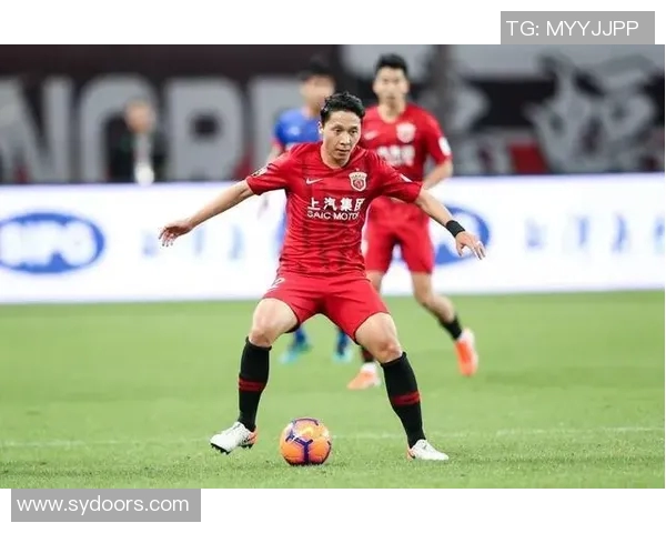 上海足球明星张卫的辉煌历程与对中国足球的深远影响 上海足球明星张卫的辉煌历程与对中国足球的深远影响