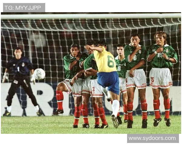 全球足球巨星精彩瞬间汇总与传奇故事分享